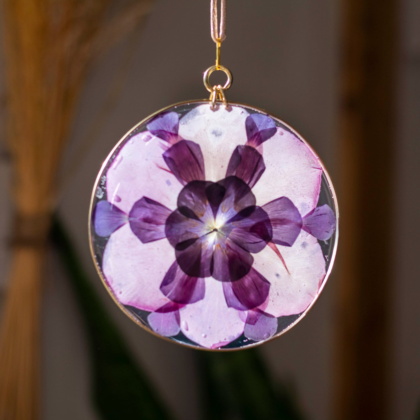 Sun Catcher - 4" Purple Rose & Ranunculus