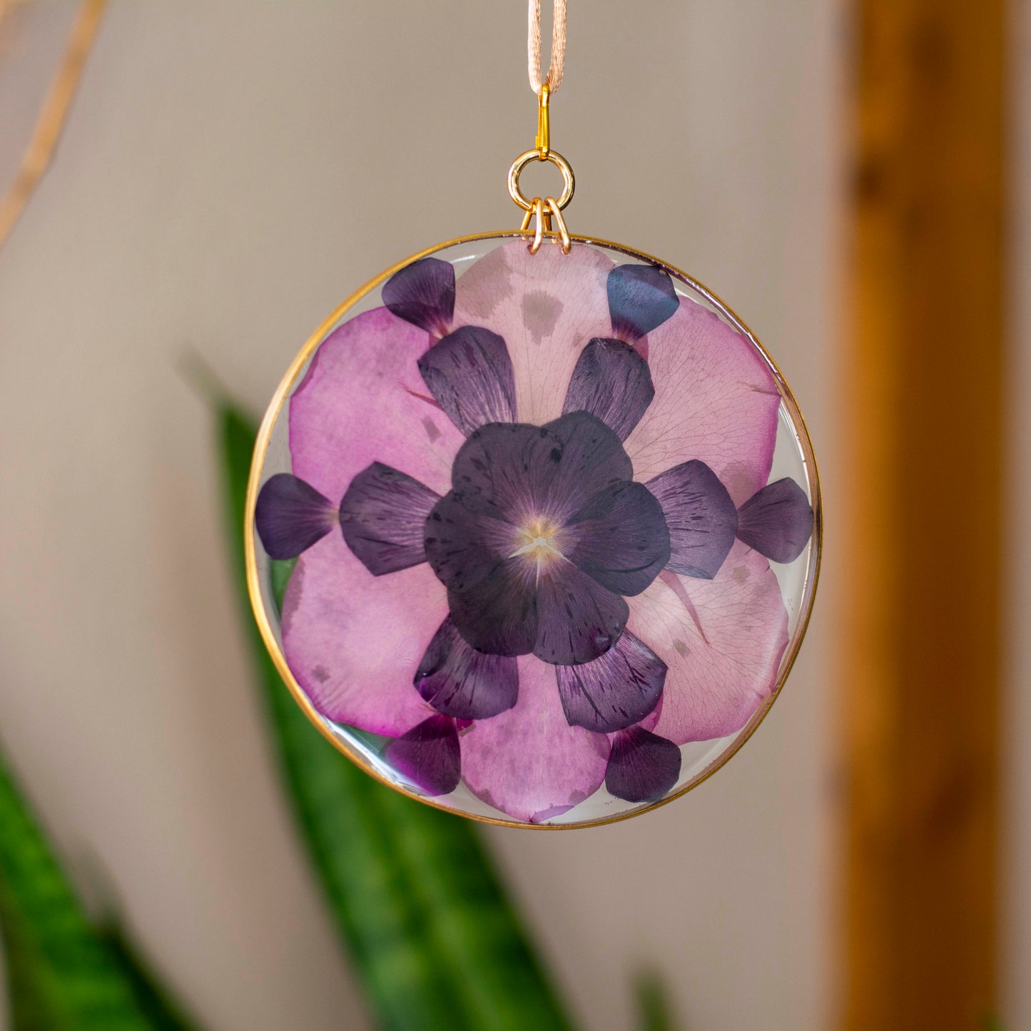 Sun Catcher - 4" Purple Rose & Ranunculus